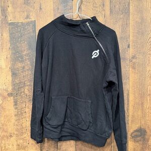 Peloton women’s black pullover large